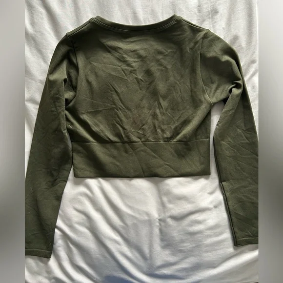 Aerie Offline Long Sleeve Cropped Top - Picture 8 of 8